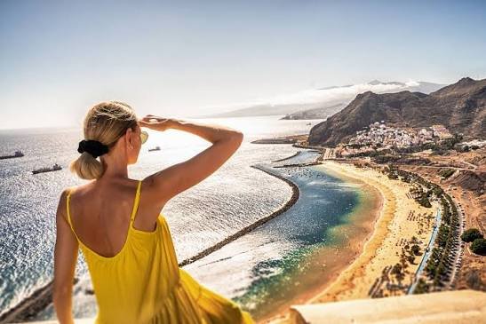 Vista de la playa de Las Teresitas